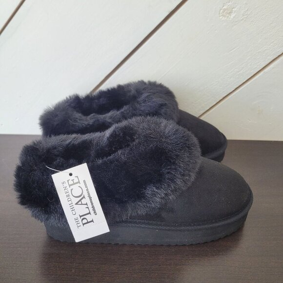 NEW The Children's Place Youth's 2  Indoor/Outdoor Comfy Slip On Platform - Picture 1 of 6